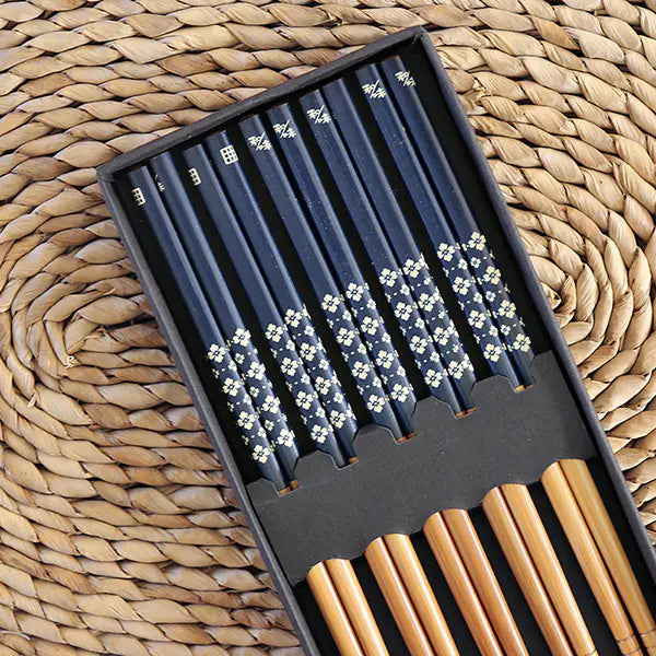 Elegant Japanese Bamboo Chopstick Set (5 Pairs)